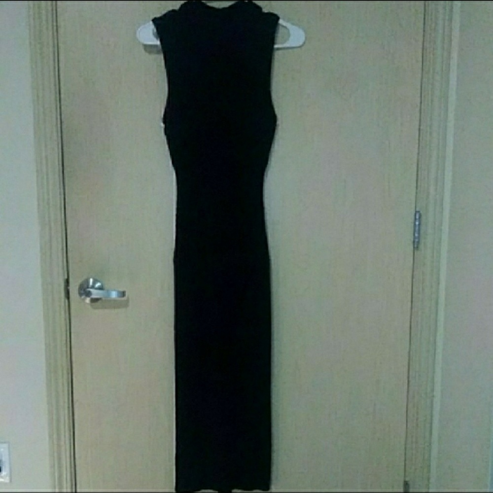 Stretchy Black Midi Dress